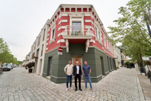 Die Wiederbelebung von Ortszentren ist Walter Brandhofer ein besonderes Anliegen. Im Zuge eines Stadterneuerungsprojektes hat der Architekt nun selbst in seiner Heimatstadt Purgstall ein Revitalisierungsprojekt umgesetzt 