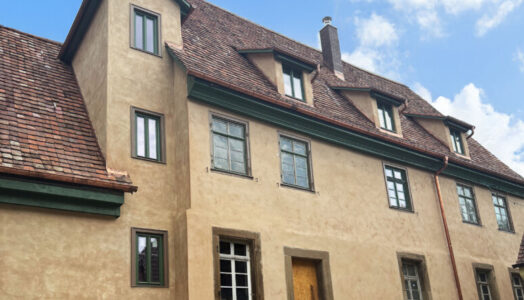 Vom Abriss- zum Vorzeigeprojekt: Die Sanierung des Dornröschenhauses mit neuer Heiztechnik von aquatherm