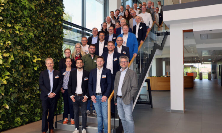 Am 19. und 20. Mai 2026 fand die Mitgliederversammlung des Bundesverbands Flächenheizungen und Flächenkühlungen e.V. (BVF) in der Schlüter WorkBox der Schlüter-Systems KG in Iserlohn statt.