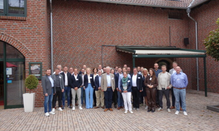 Gruppenfoto vom Round Table Kühl- und Heizdeckensysteme 2026